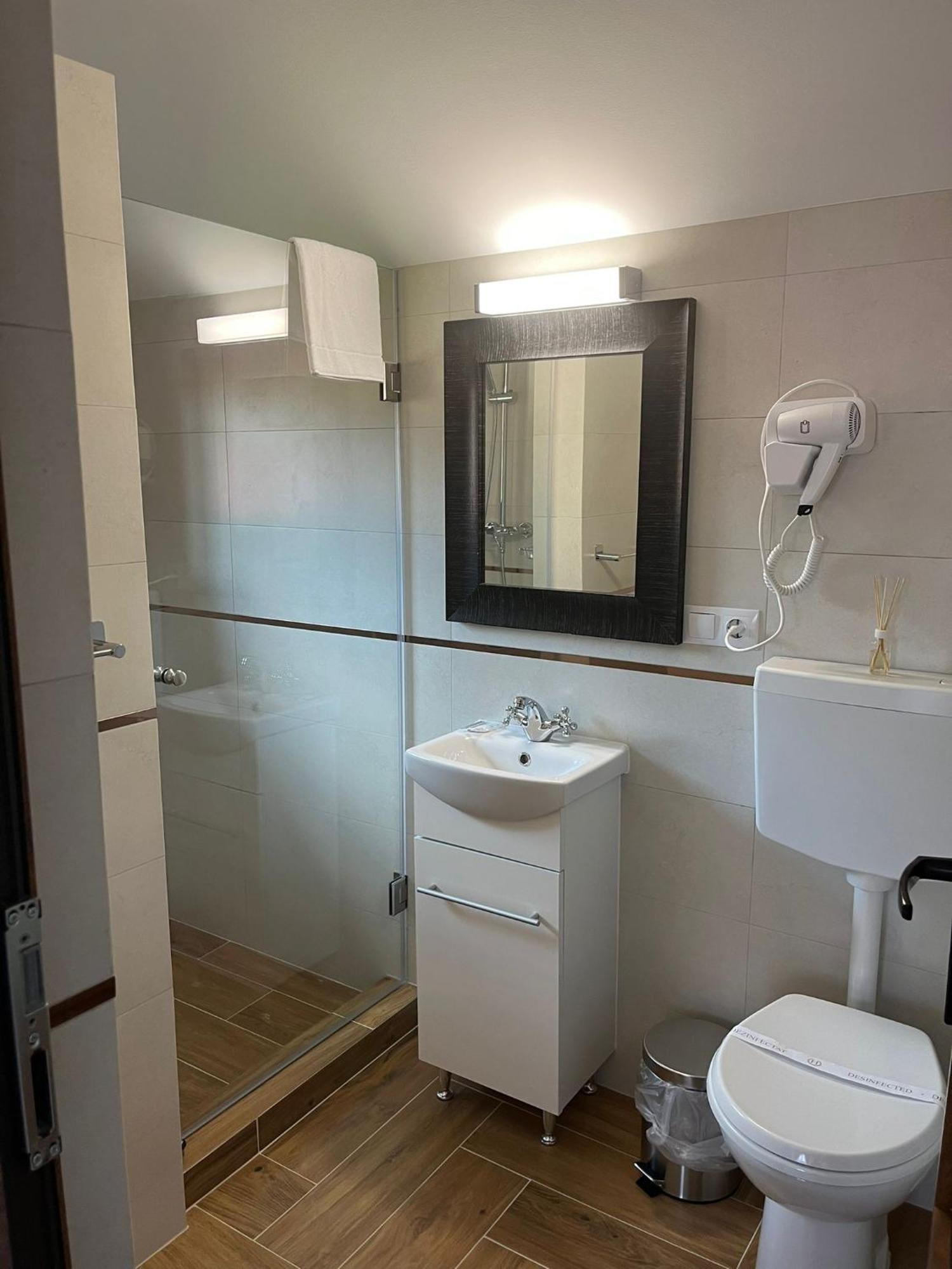 Hotel Kilometru108 à Leordina Extérieur photo